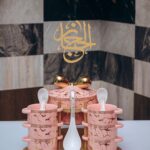 طقم شوربه بورسلين فيونكه بالسلطانيه على ستاند خشبى